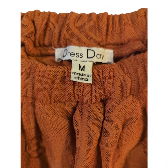 Camel Lace Overlay Off Shoulder Flounce Maxi Dress Size Medium - Picture 2 of 5